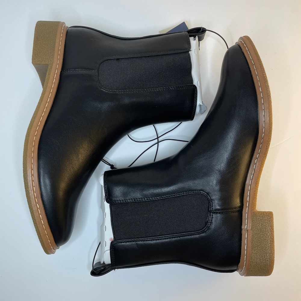 Universal Thread Chelsea Boots, Black, Women’s Size 6, New and Unworn